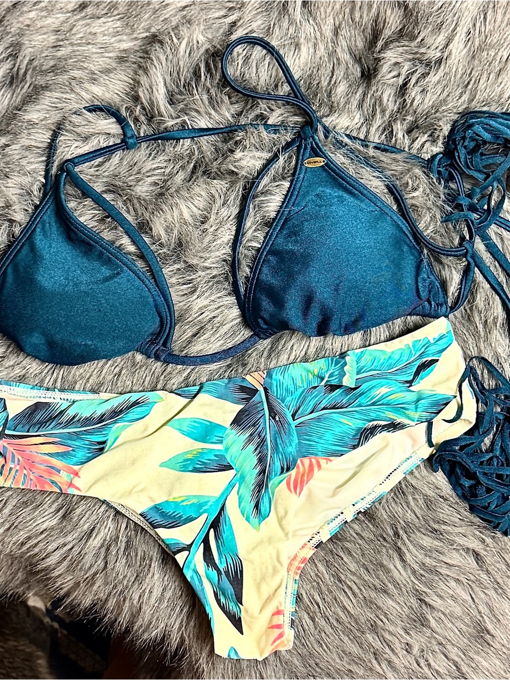 Billabong Bikini Set-Teal Triangle Top with Tropical Leaf Print Rouched Bottoms